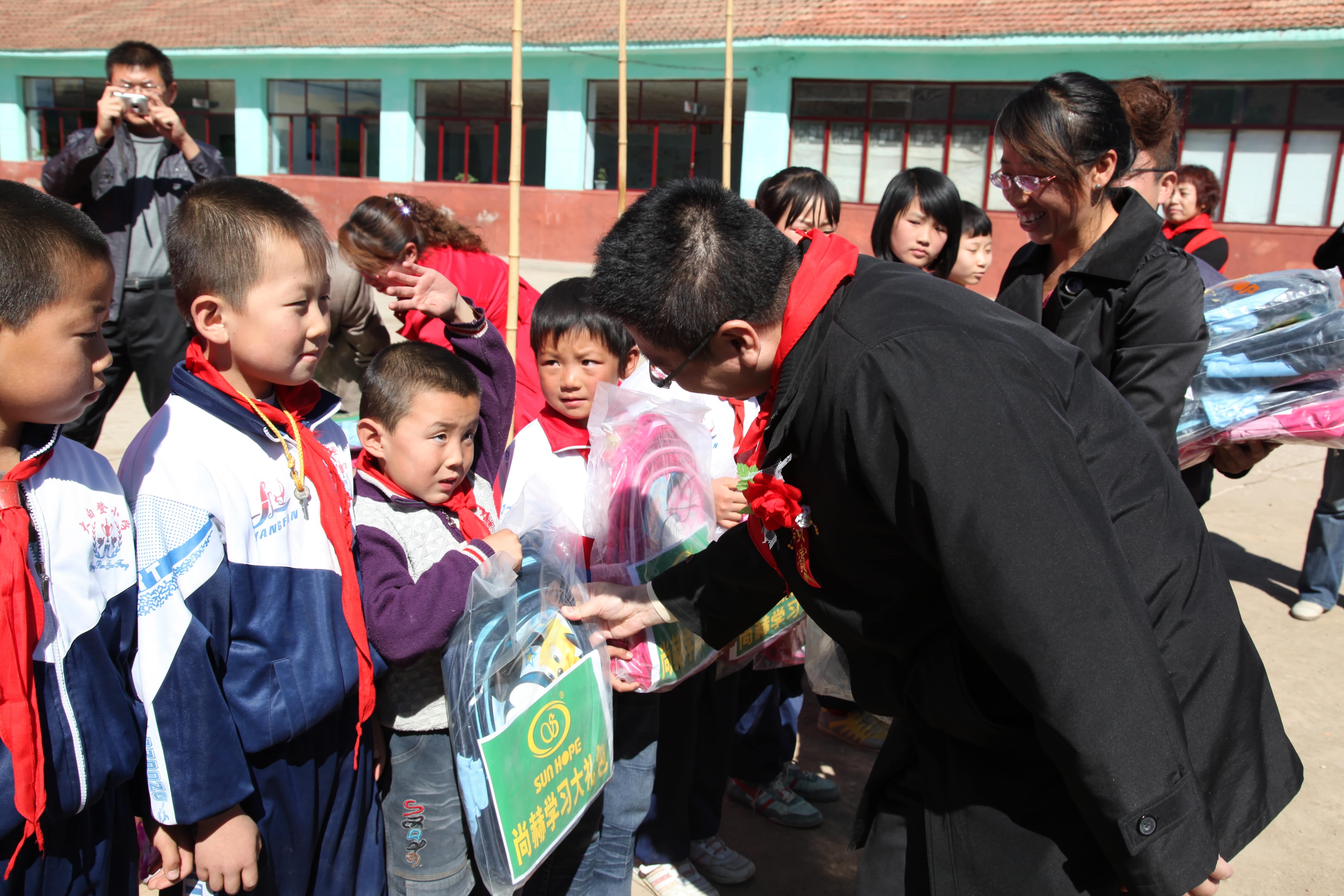 第11所 大同市大白登星空在线手机版(大中国区)渠腊梅小学