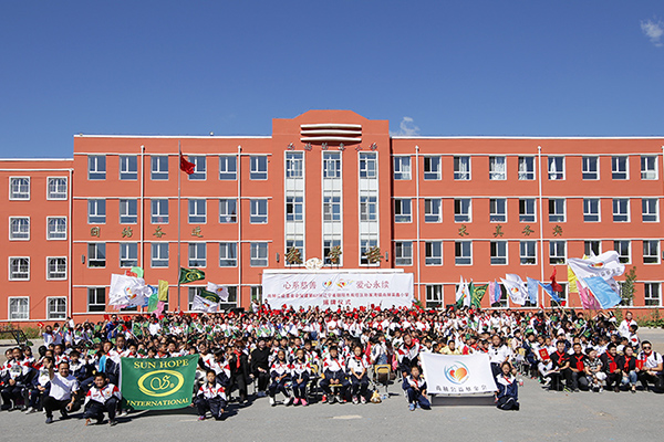 第62所 朝阳市双塔区孙家湾镇星空在线手机版(大中国区)苗鑫小学